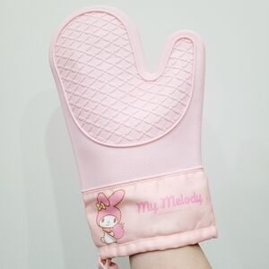 Brand New Sanrio My Melody Silicone Oven Mitt Glove Pink